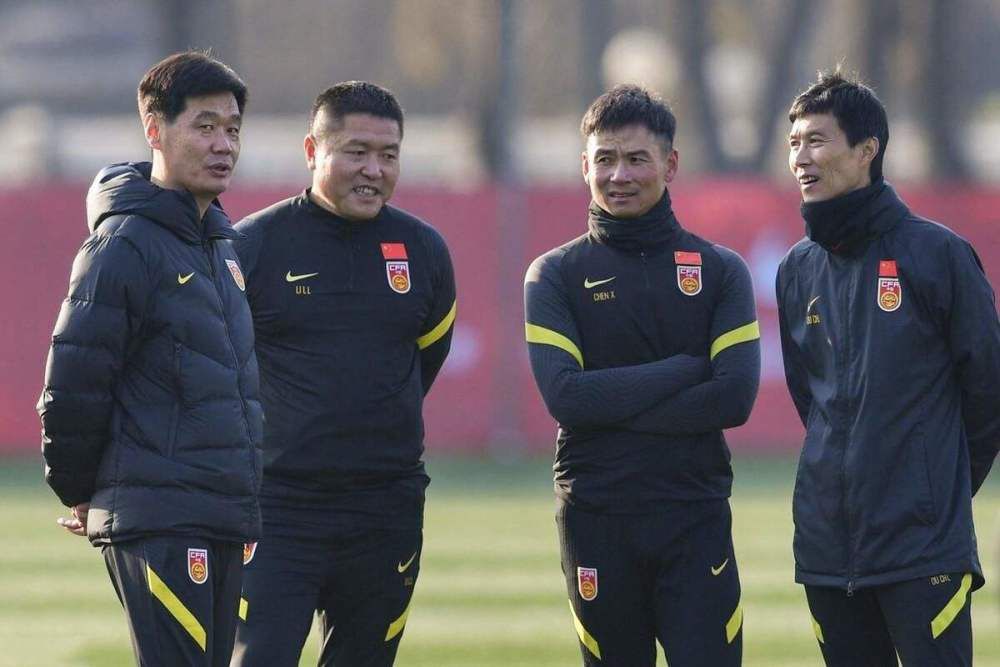 和寡妇在做爰